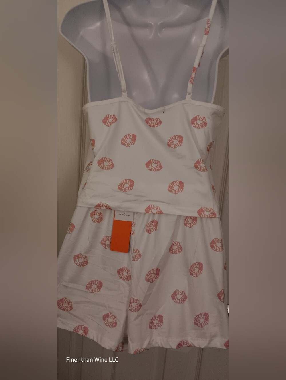 Von Dutch White Tank & Shorts with Pink Lip Print 2pc Set Women's Size L NWT - Picture 3 of 5